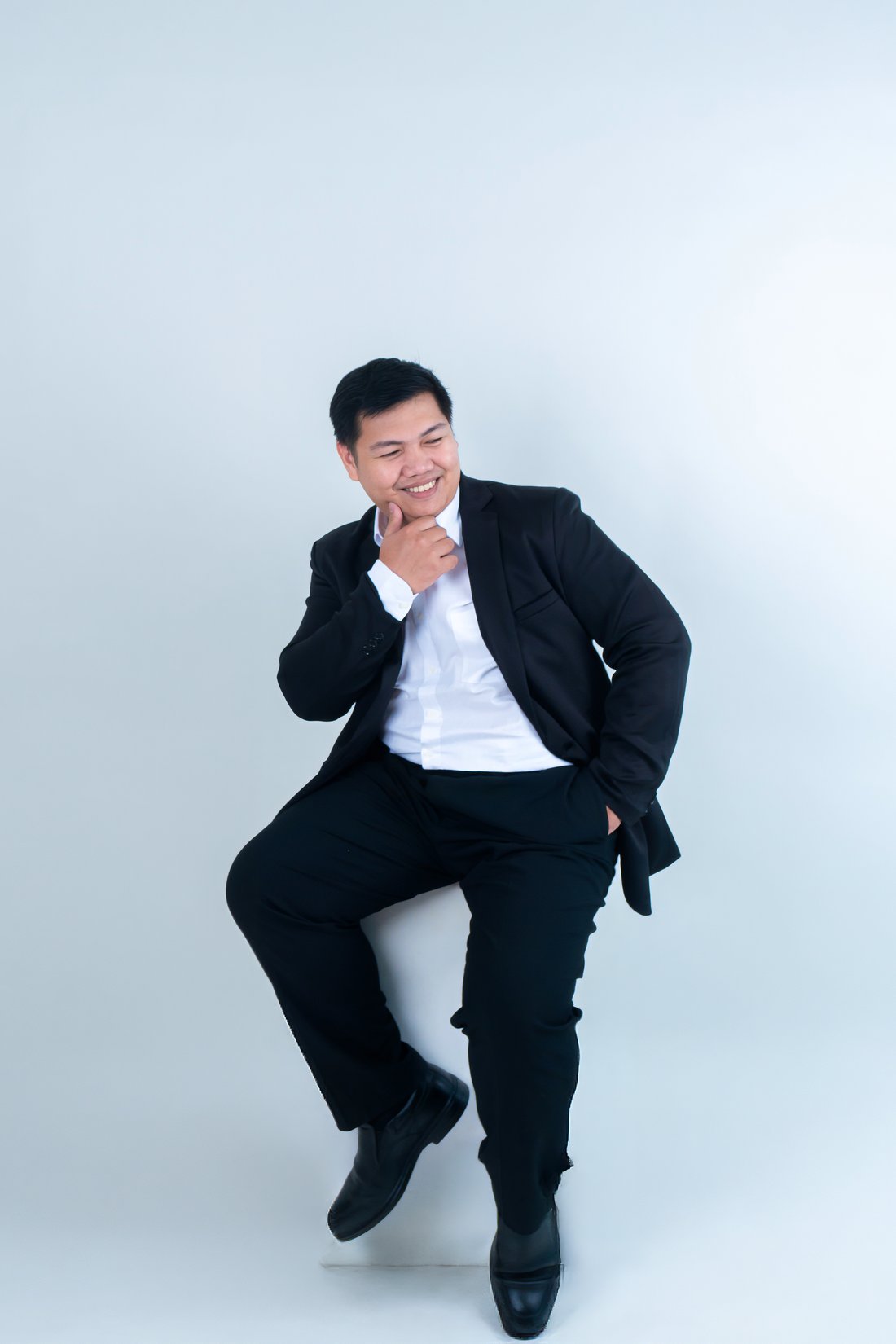 Harold Bautista, seated portrait